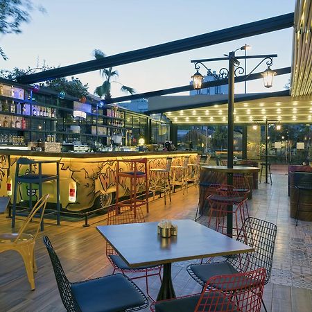 Voswos Garage Coffee Hotel Анталия Екстериор снимка