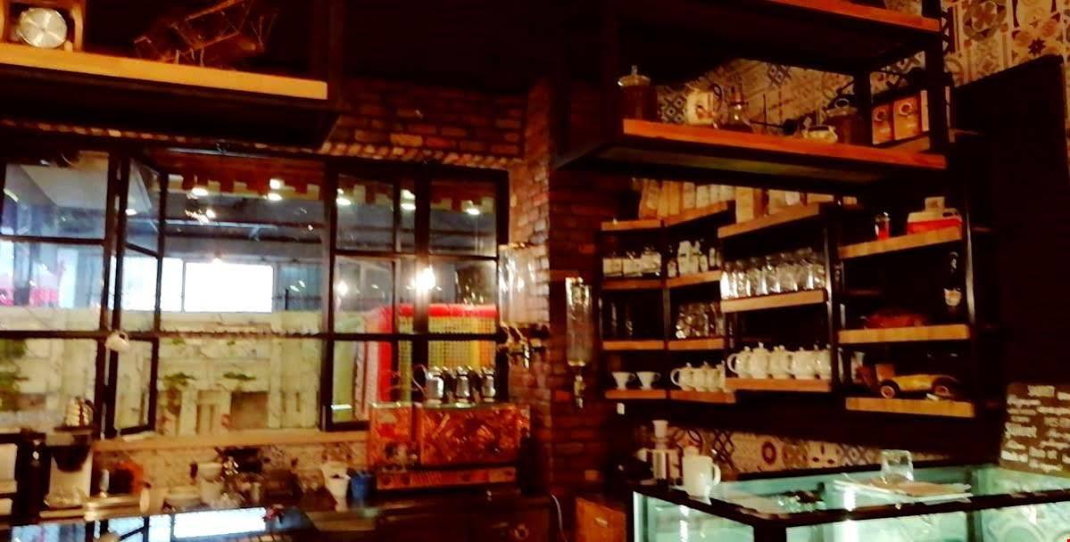 Voswos Garage Coffee Hotel Анталия Екстериор снимка