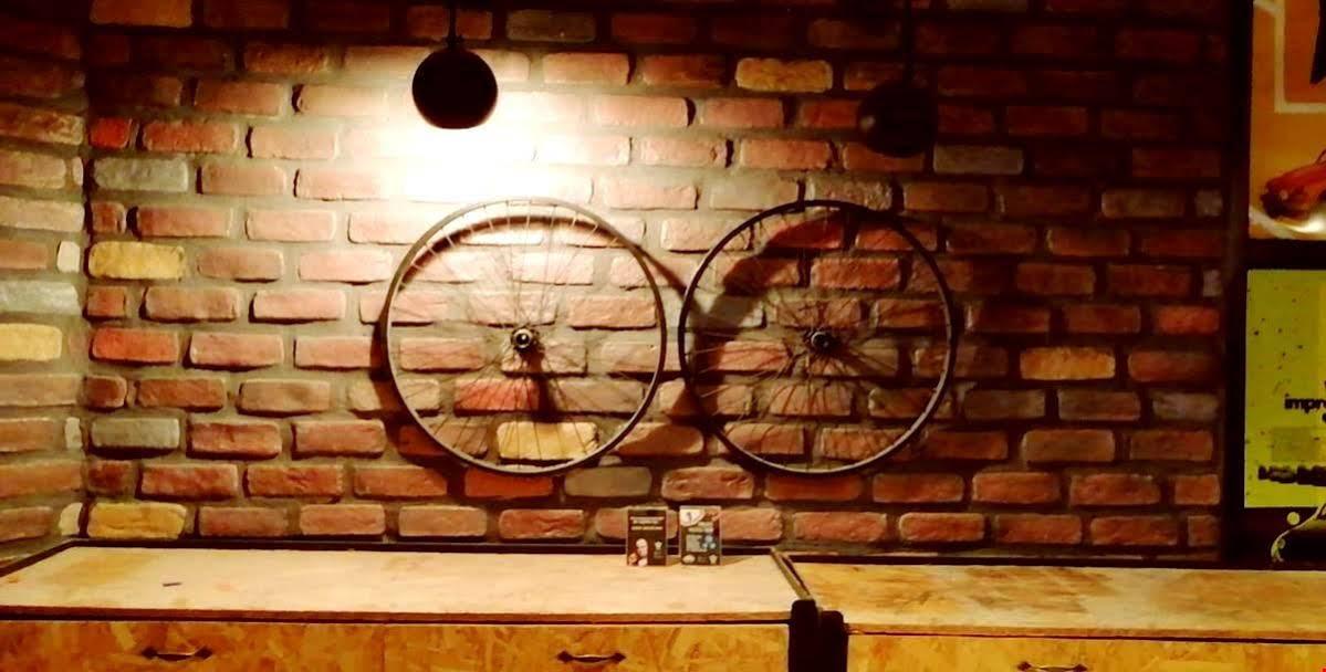 Voswos Garage Coffee Hotel Анталия Екстериор снимка