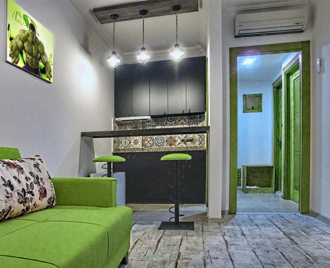 Voswos Garage Coffee Hotel Анталия Екстериор снимка