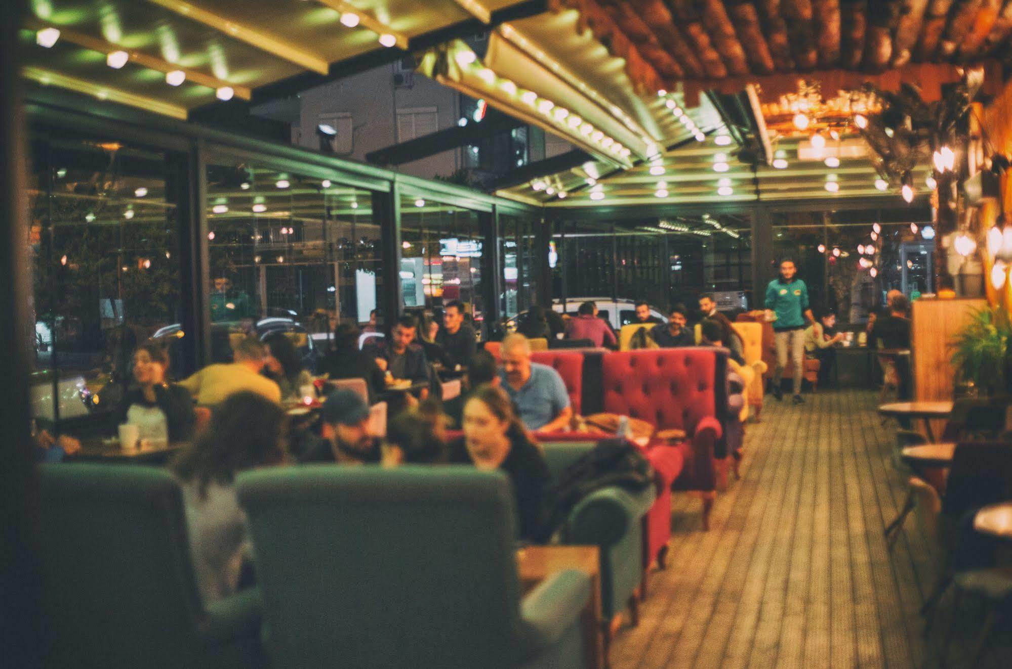 Voswos Garage Coffee Hotel Анталия Екстериор снимка