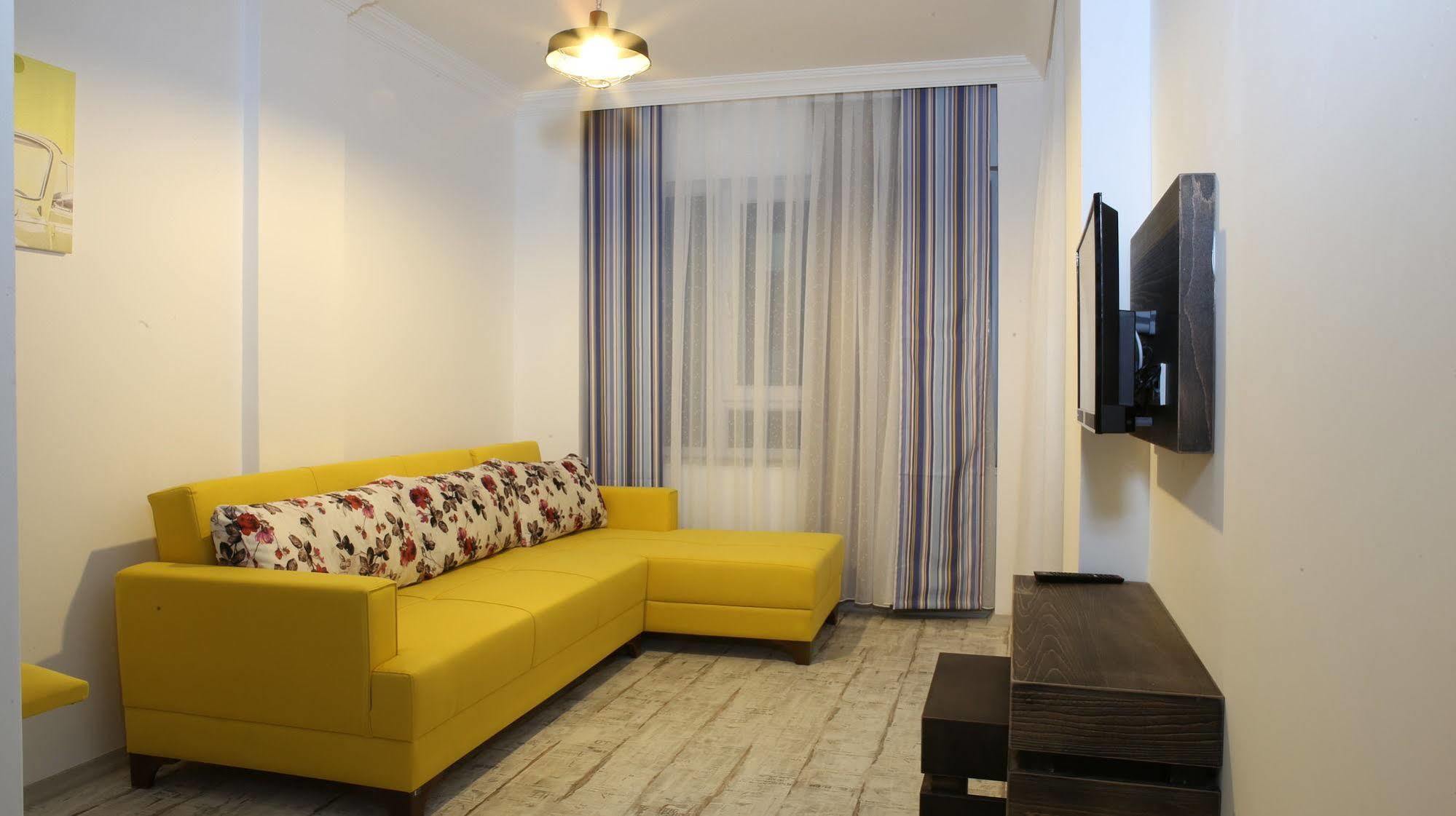 Voswos Garage Coffee Hotel Анталия Екстериор снимка